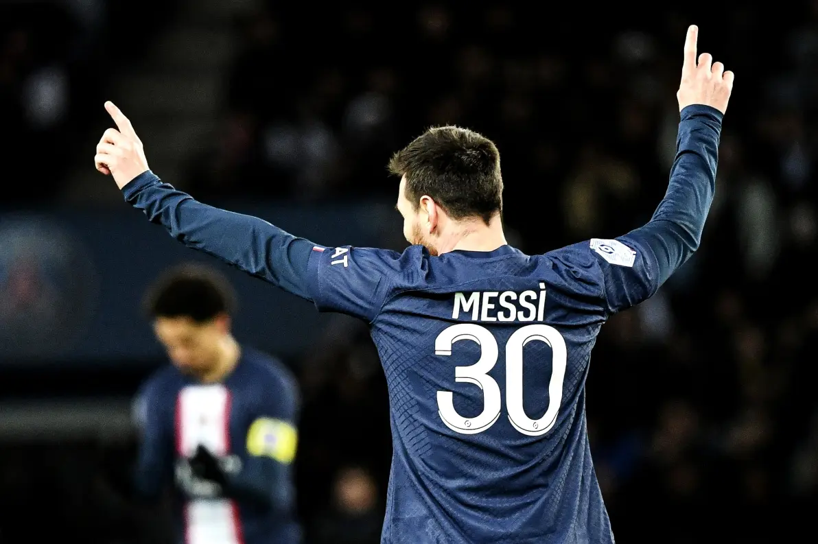 包含关键时刻皇家马德里调整名单以备欧超杯，主帅复盘环节打磨，态度坚定，数据趋势出现新变化的词条-JBO